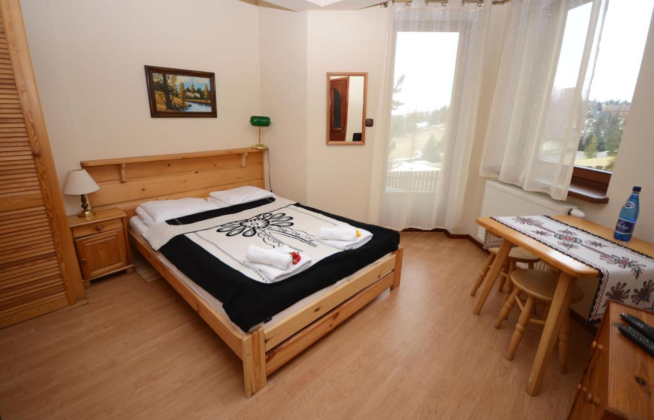 Apartamento Dom Z Witrazami Bukowina Tatrzańska Exterior foto