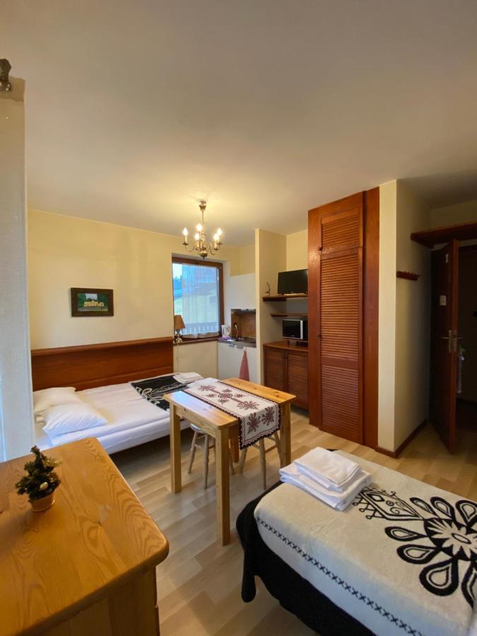 Apartamento Dom Z Witrazami Bukowina Tatrzańska Exterior foto